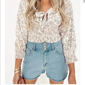 Gimme Three steps shorts NWT